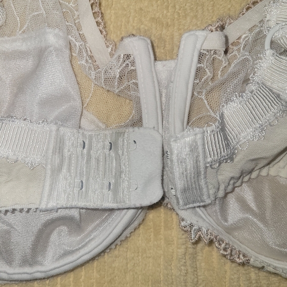 Chantelle White Lace Icone Underwire Bra Full Coverage - Picture 7 of 10